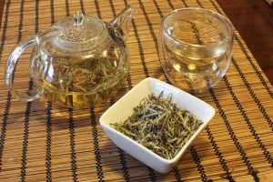 উৎপাদন কমছে দার্জিলিঙের ‘সিলভার নিডেল হোয়াইট টি’র, কারণ জানলে চমকে যাবেন