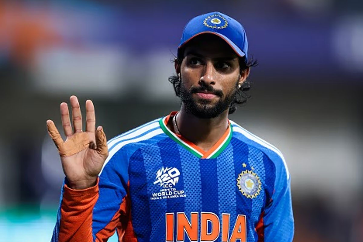 ম্যাচ জিতেই বিদেশিনীকে ভিডিও কল, তরুণী ভক্তের সঙ্গে দেখা করতে ৬০০০ কিমি পাড়ি দেবেন তিলক!