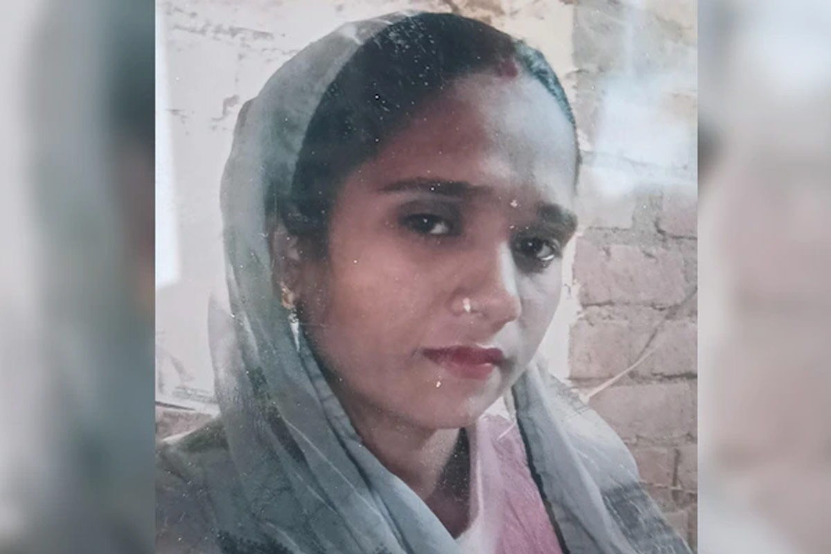 ভাইরাল হওয়ার নেশা! গলায় দড়ি পরে ভিডিও করতে গিয়ে বেঘোরে মৃত্যু গৃহবধূর