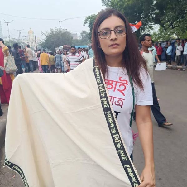Actress Ushasie Chakraborty's cryptic post on Pratik Ur Rahman's resignation 