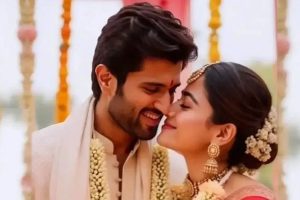 বিয়ের আগে ক্রিকেটে মন বিজয়-রশ্মিকার! জমজমাট ‘বিরোশ প্রিমিয়ার লিগ’