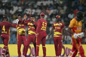 রানের পাহাড় ডিঙোতে ব্যর্থ সিকন্দর রাজারা, জিম্বাবোয়েকে হারিয়ে সুপার এইট শুরু ওয়েস্ট ইন্ডিজের