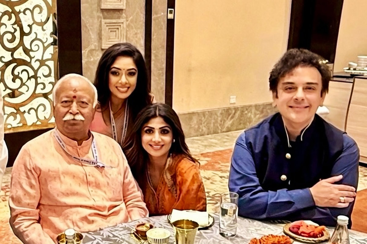 ‘আপনাদের পূর্বপুরুষরাই দেশভাগ করল’, ভাগবতের হয়ে কংগ্রেসকে তোপ! ‘নেহরু-খোঁচা’ আদনান শামির