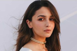 বড় পর্দার বদলে ওটিটিতে মুক্তি পাবে ‘আলফা’? আলিয়াভক্তরা ফুঁসতেই বিপাকে পড়ে সিদ্ধান্ত বদলালেন নির্মাতারা!