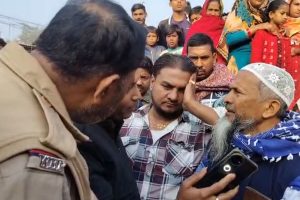 গলায় থাকা মাফলার নিমেষে টেনে নিয়েছিল মেশিন! বর্ধমানে মর্মান্তিক মৃত্যু শ্রমিকের