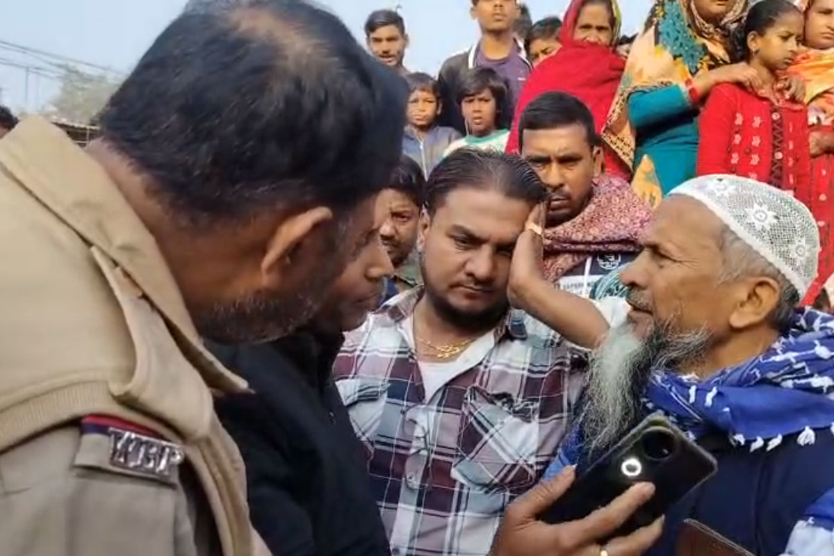 গলায় থাকা মাফলার নিমেষে টেনে নিয়েছিল মেশিন! বর্ধমানে মর্মান্তিক মৃত্যু শ্রমিকের
