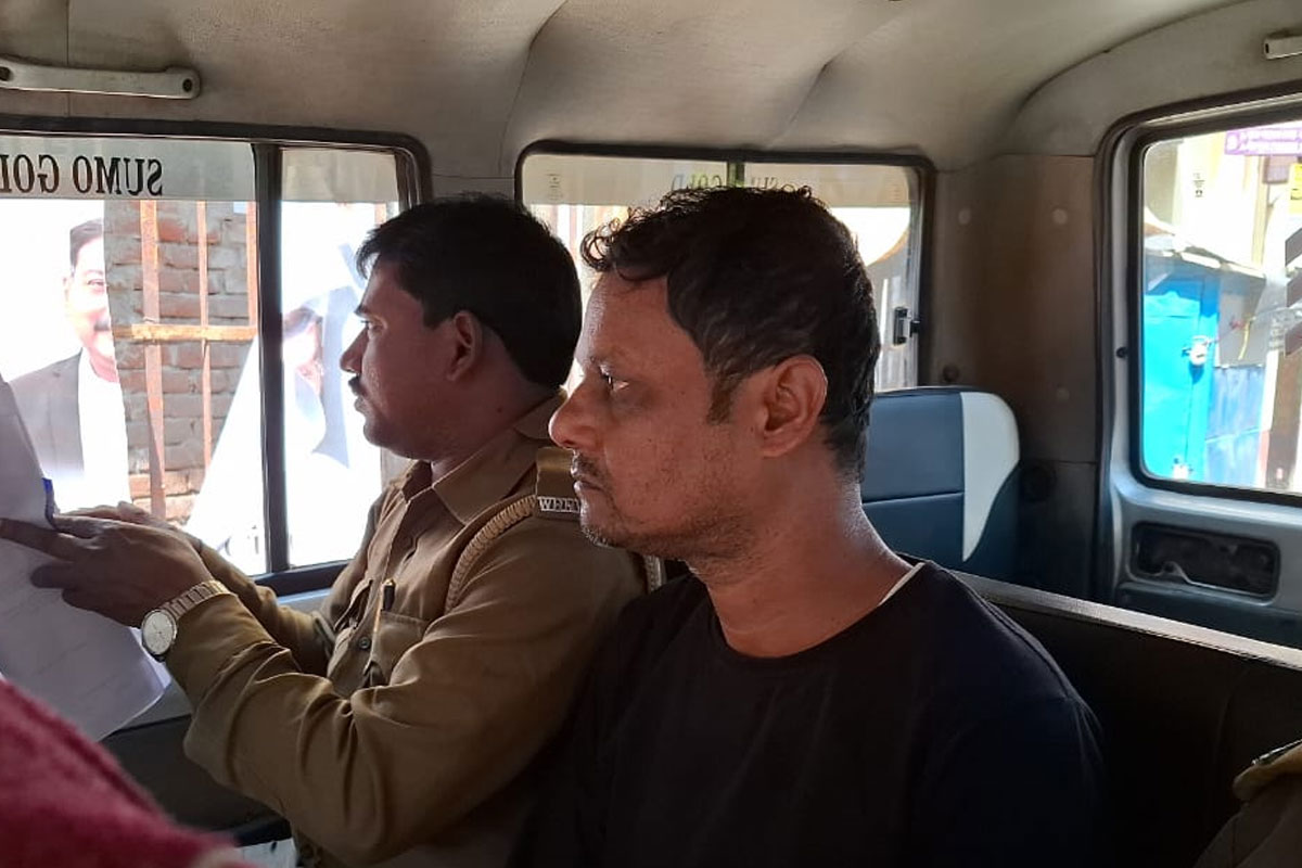 দেহ ব্যবসায় নামানোর ছক? বিয়ে রুখতে ভাগ্নির স্কুটিতে বন্দুক রাখে মামা! ফাঁস ভয়ানক ষড়যন্ত্র