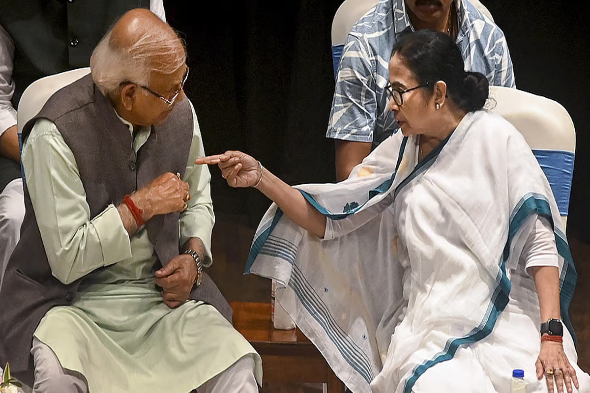 ১৫ ফেব্রুয়ারির মধ্যে পৌঁছে দিতে হবে কৃষকবন্ধুর টাকা, বৈঠকে আর কী নির্দেশ মন্ত্রীর?