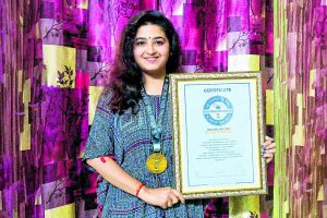 বাংলায় এবার শ্রীকৃষ্ণের বাণী! মাতৃভাষায় ভগবদগীতার সহজ অনুবাদ করে তাক লাগালেন বঙ্গকন্যা