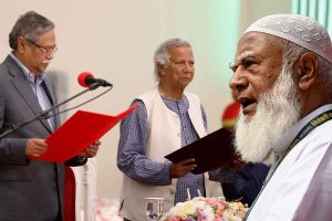 ইউনুসের পাশে দাঁড়িয়ে শাহবুদ্দিনকে আক্রমণ! জামাতের শফিকুরের মন্তব্যে স্পষ্ট আঁতাঁত