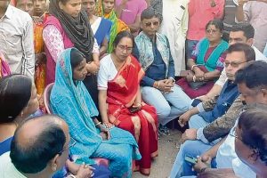 গুজরাট থেকে ফেরার পথে নিখোঁজ বাংলার কুড়মি শ্রমিক! ১০ মাস ধরে পথ চেয়ে মা