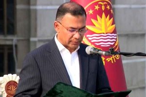 বেগম-যুগ অতীত, ৩৪ বছর পর পুরুষ প্রধানমন্ত্রী বাংলাদেশে! শপথ নিলেন তারেক