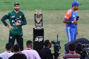 ‘বিসিসিআই যা পারে না, পাকিস্তান করে দেখাল’, ম্যাচ বয়কটকে ‘কুর্নিশ’ উদ্ধব সেনার নেত্রীর