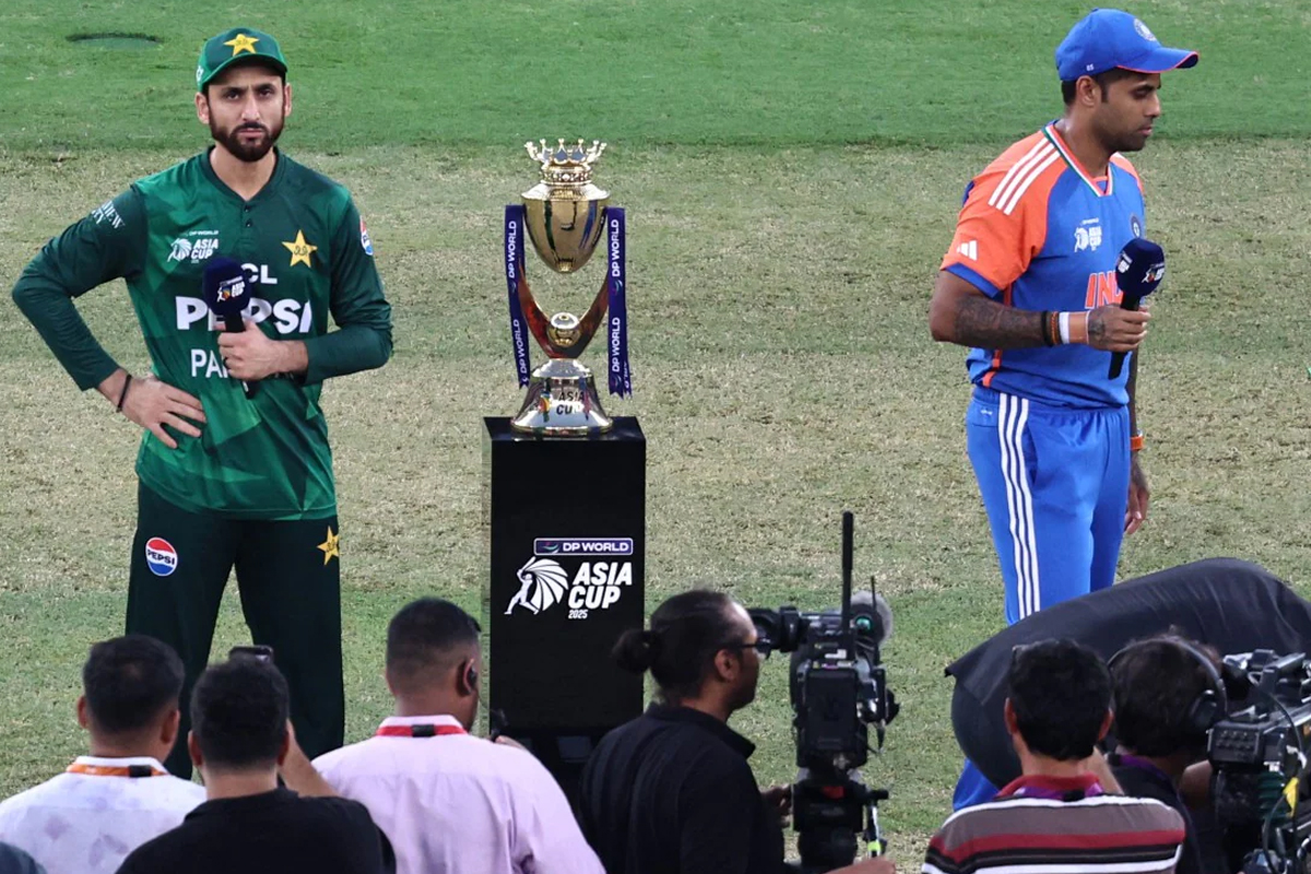 ‘বিসিসিআই যা পারে না, পাকিস্তান করে দেখাল’, ম্যাচ বয়কটকে ‘কুর্নিশ’ উদ্ধব সেনার নেত্রীর