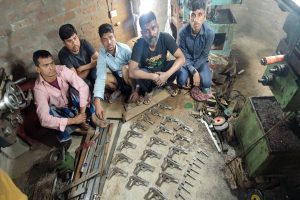 ভিন রাজ্যে গোপন অভিযান, বিপুল অস্ত্র উদ্ধার করে বড় সাফল্য কলকাতা পুলিশের