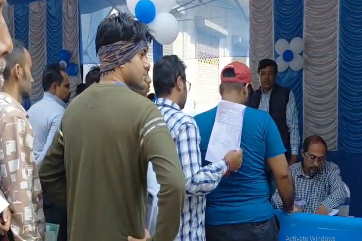 যুবসাথী প্রকল্পে দু’দিনেই ১৪ লক্ষের বেশি আবেদন, ভোট অঙ্কের কোন ইঙ্গিত দিচ্ছে ‘স্বনির্ভর বাংলা’?