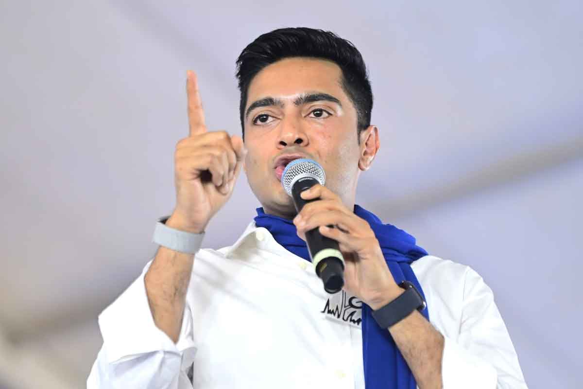 ‘পদ পেতে পারফরম্যান্সই শেষ কথা’, শুভেন্দুর জেলায় কর্মীদের ‘সাপ’ তাড়ানোর টোটকা অভিষেকের