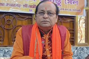 হরিণঘাটায় বিজেপি বনাম বিজেপি, কবিয়াল প্রার্থীকে বদলের দাবিতে বিক্ষোভ