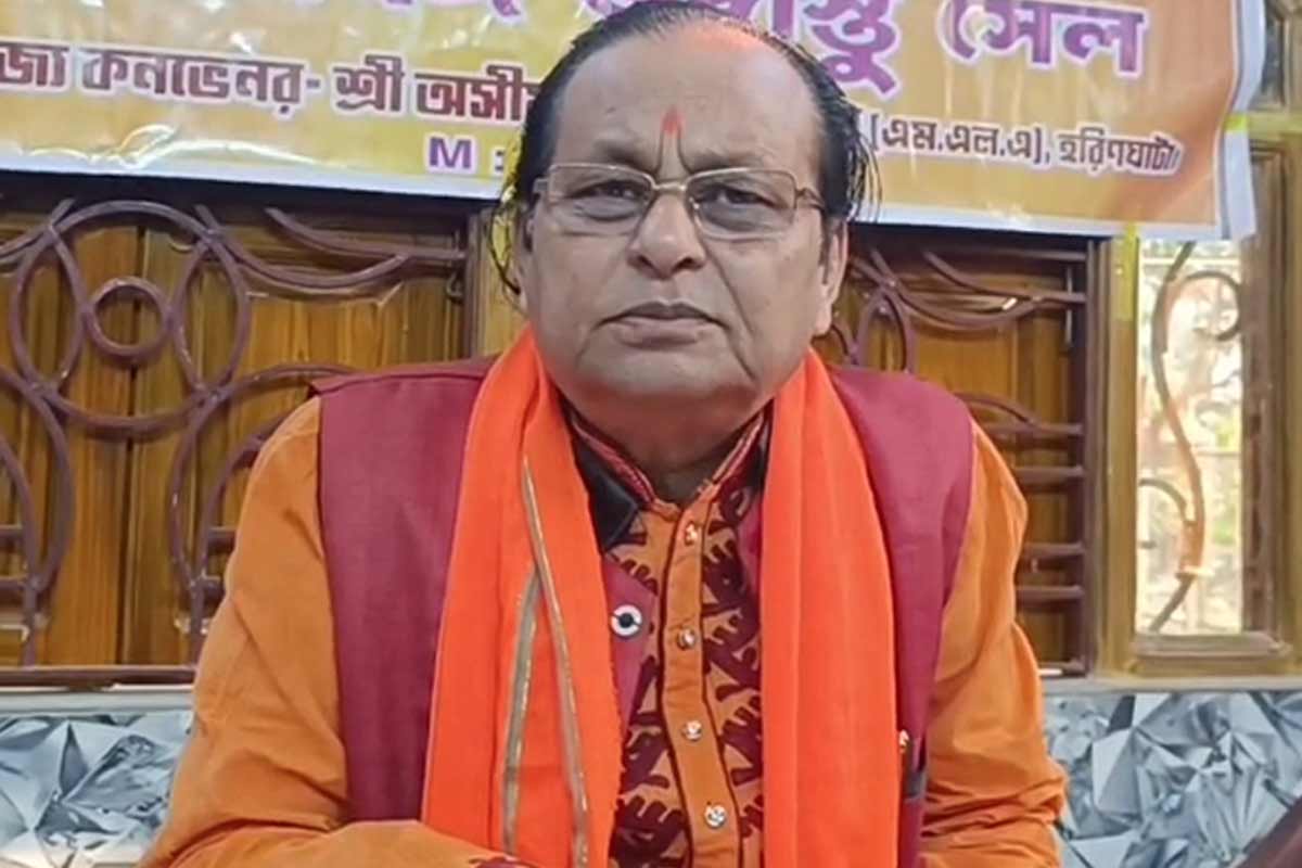 হরিণঘাটায় বিজেপি বনাম বিজেপি, কবিয়াল প্রার্থীকে বদলের দাবিতে বিক্ষোভ