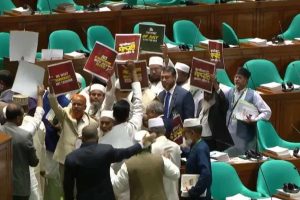 ‘গদ্দারি চলবে না’, অধিবেশনে জুলাই সনদের দাবিতে রাষ্ট্রপতির ভাষণের মাঝেই ওয়াকআউট জামাতের