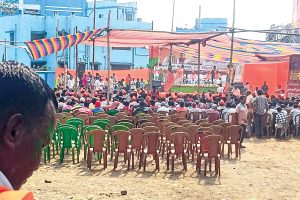 খাঁ-খাঁ করছে মাঠ, দিলীপ-শুভেন্দু-মিঠুনদের এনেও ‘পরিবর্তন যাত্রা’য় লোক নেই বিজেপির