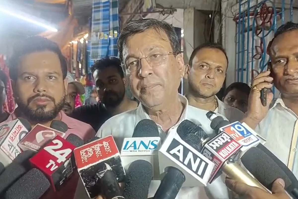 প্রার্থী তালিকা ঘোষণার পরই প্রকাশ্যে বিজেপির গোষ্ঠীদ্বন্দ্ব, বারাসতে প্রার্থীর বিরুদ্ধে পড়ল পোস্টার