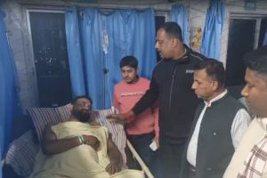 পতাকা লাগাচ্ছিলেন তৃণমূলের যুবনেতা, দেখেই চড়াও বিজেপির ‘দুষ্কৃতী’, তারপর…