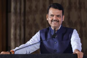 ২ লক্ষ টাকা পর্যন্ত কৃষিঋণ মুকুব, সঙ্গে ইনসেনটিভ! বাজেটে বিরাট ঘোষণা ফড়ণবিস সরকারের