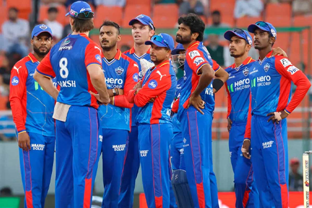 আইপিএল শুরুর আগেই বড় ধাক্কা দিল্লির! দায়িত্ব ছাড়লেন কিংবদন্তি ক্রিকেটার