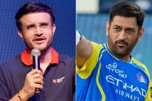‘অভিজ্ঞ নয়, তরুণ ধোনিকেই বেশি পছন্দ’, আইপিএলের আগে কেন এমন বললেন সৌরভ?