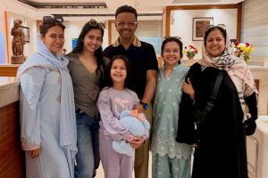 ‘বাবা দিনে বহুবার ফোন করত, চিন্তা ছিল বেশি’, যুদ্ধবিধ্বস্ত সৌদি থেকে ফিরে জানালেন ফিরহাদকন্যা