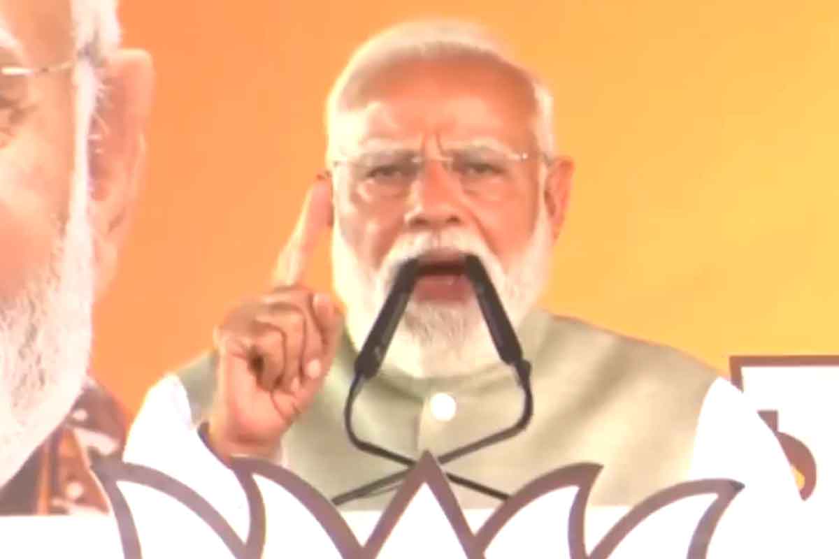 জনবিন্যাস বদলে হিন্দুদের সংখ্যালঘু করার চেষ্টা হচ্ছে বঙ্গে! ব্রিগেডে মোদির অস্ত্র ‘বিভাজন’ই
