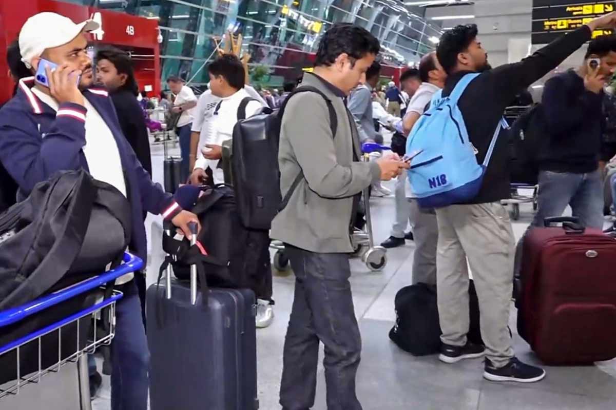‘মাঝ আকাশেও ভয়ে সিঁটিয়ে ছিলাম’, রণভূমি ইরান থেকে ফিরে ভয়াবহ অভিজ্ঞতা যাত্রীদের