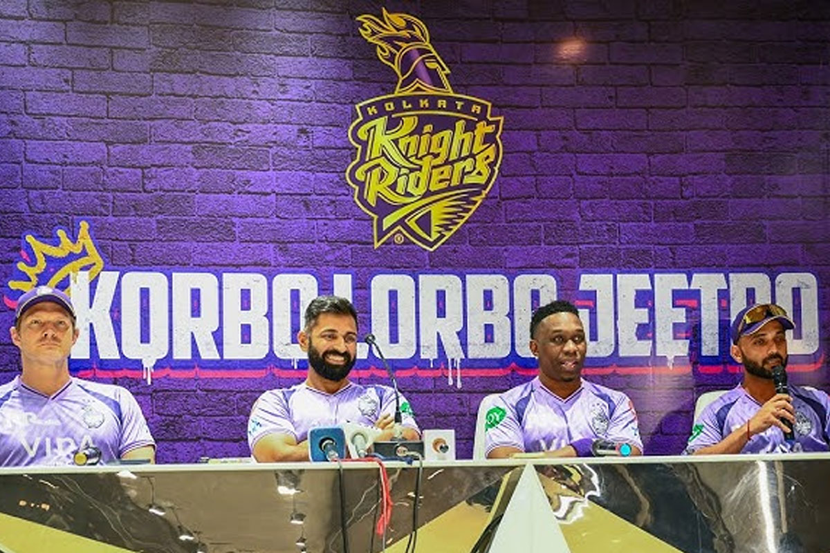 ‘ঘরে দু’জন সঙ্গিনী আছে’, মাইক অন অবস্থাতেই বেফাঁস ব্র্যাভো! তড়িঘড়ি নাইট মেন্টরকে থামালেন রাহানে
