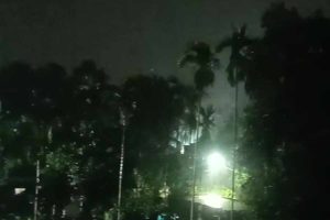 সপ্তাহের শুরুতেই কালবৈশাখী দক্ষিণবঙ্গে! ঝড়বৃষ্টিতে নিম্নমুখী তাপমাত্রা, কী বলছে হাওয়া অফিস?