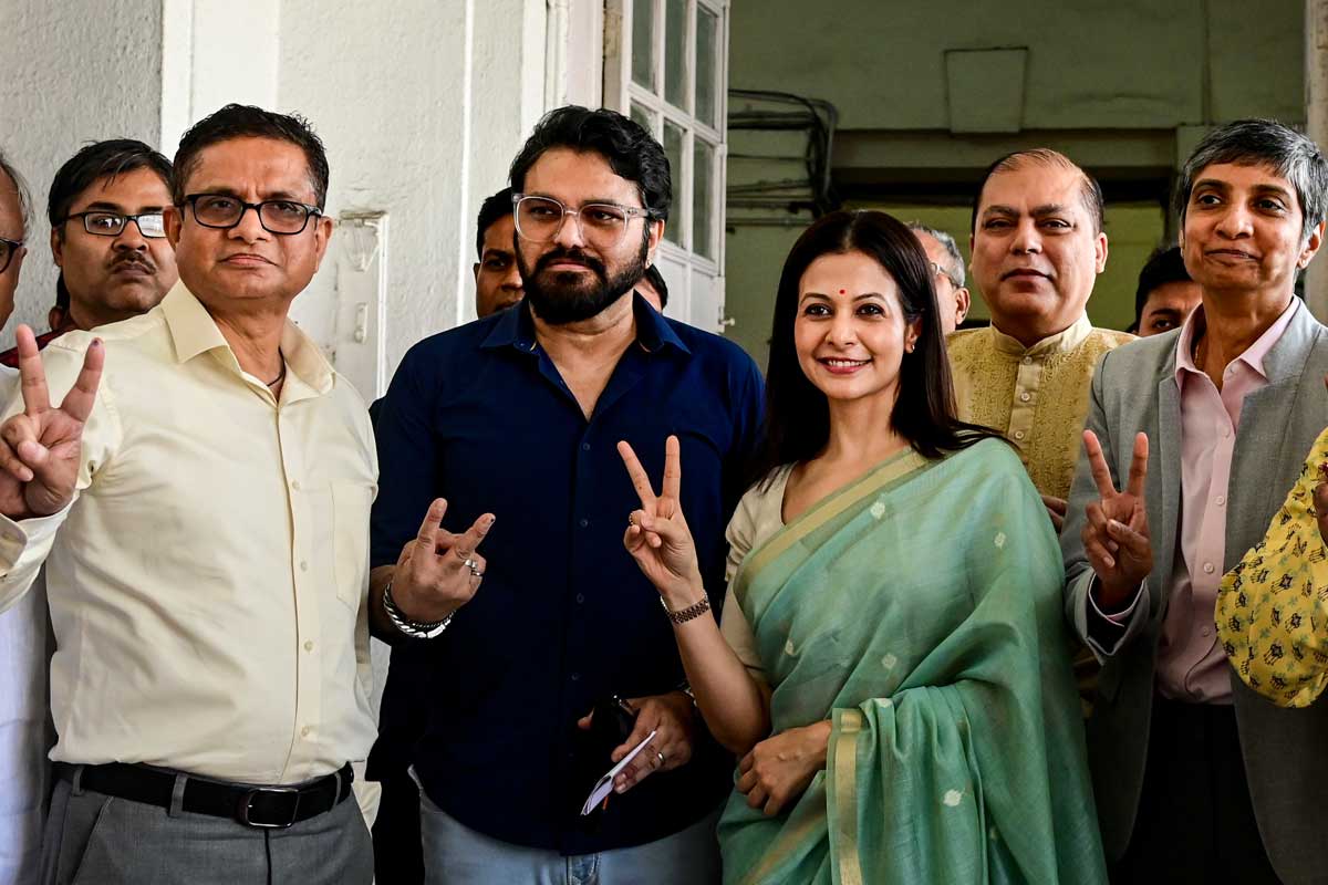 প্রথমবার বিধানসভায় পা রাখলেন কোয়েল, মনোনয়ন দিতে সময়ের আগেই হাজির রাজীব