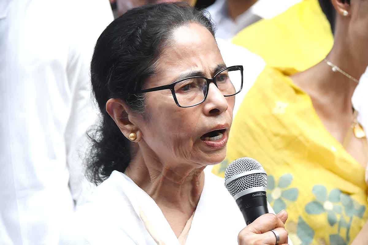 ‘আমি সুপ্রিম কোর্টে গিয়েছি বলেই…’, মাঝরাতে অতিরিক্ত ভোটার তালিকা প্রকাশ নিয়ে ফুঁসে উঠলেন মমতা