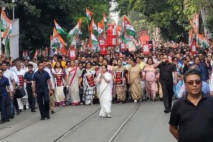 প্রথম দফার পরই রাজপথে মমতা, ভোটপ্রচার ও SIR প্রতিবাদে দক্ষিণ কলকাতায় বিরাট পদযাত্রা