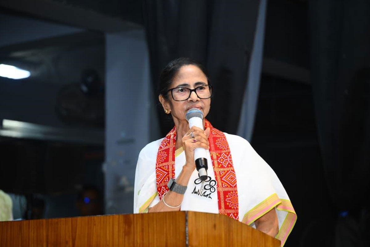রামনবমীর শুভেচ্ছা মমতার, শান্তিশৃঙ্খলা বজায় রাখার আর্জি