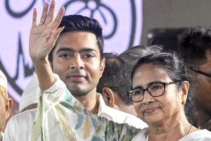 পাখির চোখ অসম, বাংলা ছাড়িয়ে প্রতিবেশী রাজ্যেও প্রচারে ঝাঁপাচ্ছেন মমতা-অভিষেকরা