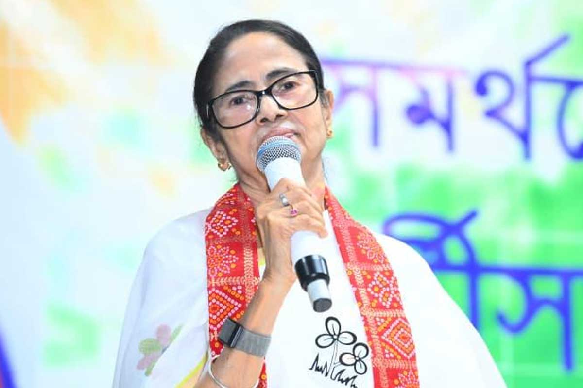‘ভোটের পর স্ট্রং রুমে নজর রাখুন’, নন্দীগ্রামে লোডশেডিংয়ের কথা মনে করিয়ে সতর্কবার্তা মমতার