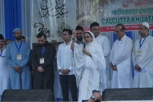 ‘রমজানে রাম, দিওয়ালিতে আলি’, রেড রোডে ইদের অনুষ্ঠান থেকে সম্প্রীতির বার্তা মমতা-অভিষেকের