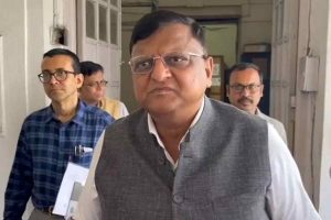 অ্যাকশন না হলে অপসারণ! ভারচুয়াল বৈঠকে ওসিদের কড়া হুঁশিয়ারি সিইও মনোজের
