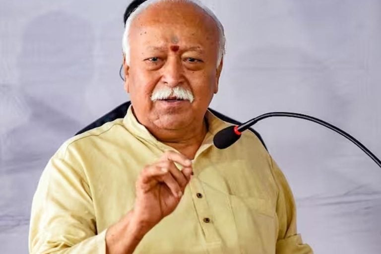 প্রতিবাদী মানেই ‘দেশবিরোধী’ নয়, ভাগবতের কথা কি মাথায় রাখবে তথাকথিত ‘দেশভক্ত’রা?