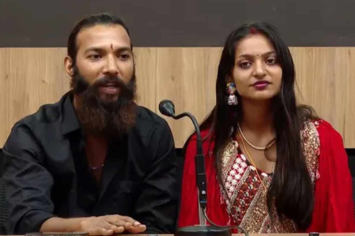 ‘লাভ জেহাদ’ বিতর্কে বোমা ফাটালেন মহাকুম্ভের মোনালিসার স্বামী, কী বললেন?