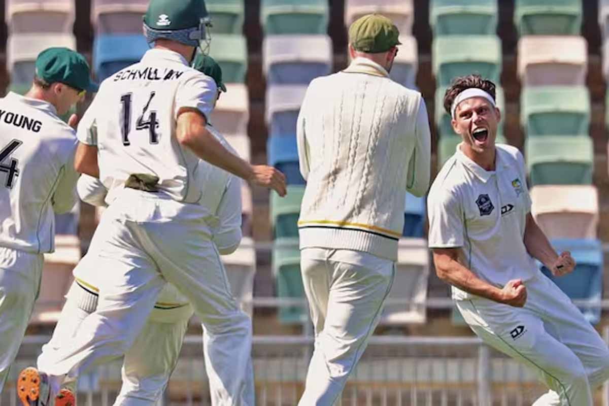 ২৫৪ বছরের ইতিহাসে প্রথম, বিশ্বকাপ ফাইনালের দিন ৫ বলে ৫ উইকেট নিয়ে নজির কিউয়ি পেসারের