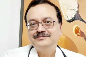 মোদির ব্রিগেডের মঞ্চেই বিজেপিতে যোগ চিকিৎসক নারায়ণ বন্দ্যোপাধ্যায়ের? তুঙ্গে জল্পনা