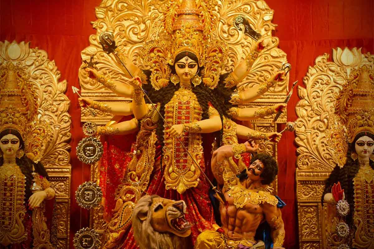চলছে নবরাত্রি, দেবী আরাধনায় এই ফল-ফুল ভুলেও নয়, হতে পারে অমঙ্গল