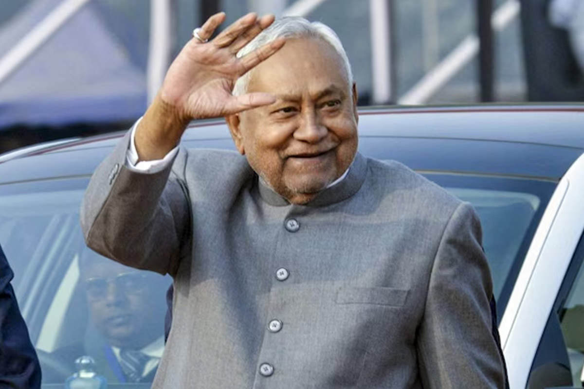 মুখ্যমন্ত্রীর প্রিয় কুর্সি তুলে দেবেন বিজেপির হাতে! কালই পাটনায় বৈঠকে নীতীশ, একজোট বিরোধীরাও
