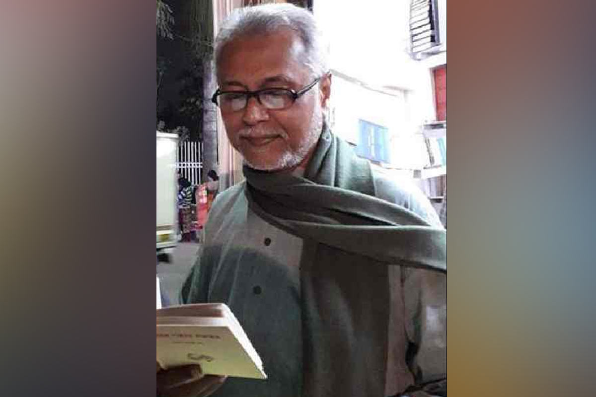 তাঁর কবিতায় ছায়া ফেলে সময়-রাজনীতি, সাহিত্য অকাদেমিতে সম্মানিত ‘তুমুল মধুর’ প্রসূন বন্দ্যোপাধ্যায়